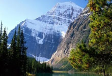 DB彩票官方网站-欧冠焦点战：皇马vs杜兰特，跨界奇袭引爆足球宇宙！