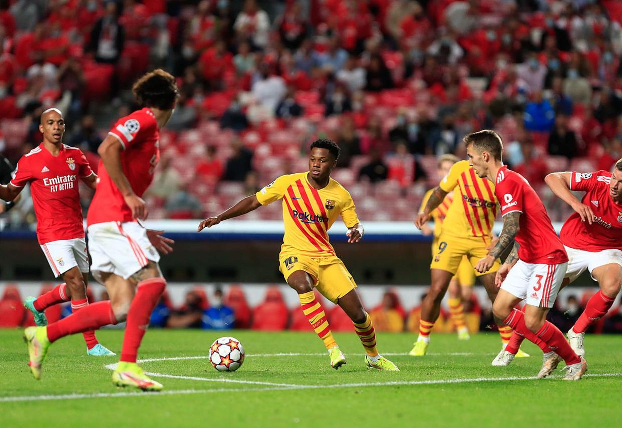 关于华德福德球员表现出色，获得不败战绩的信息