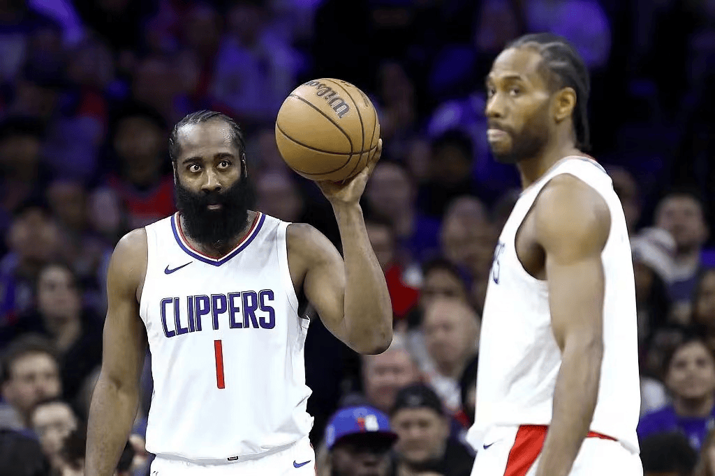 乔治变身球队MVP，快船战术灵活有效赢得胜利的简单介绍