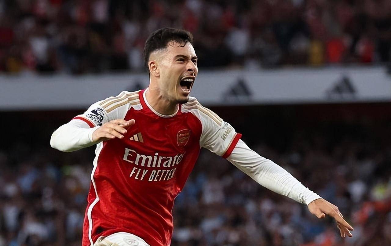 -包含阿森纳全力以赴，英超争冠状况乐观的词条