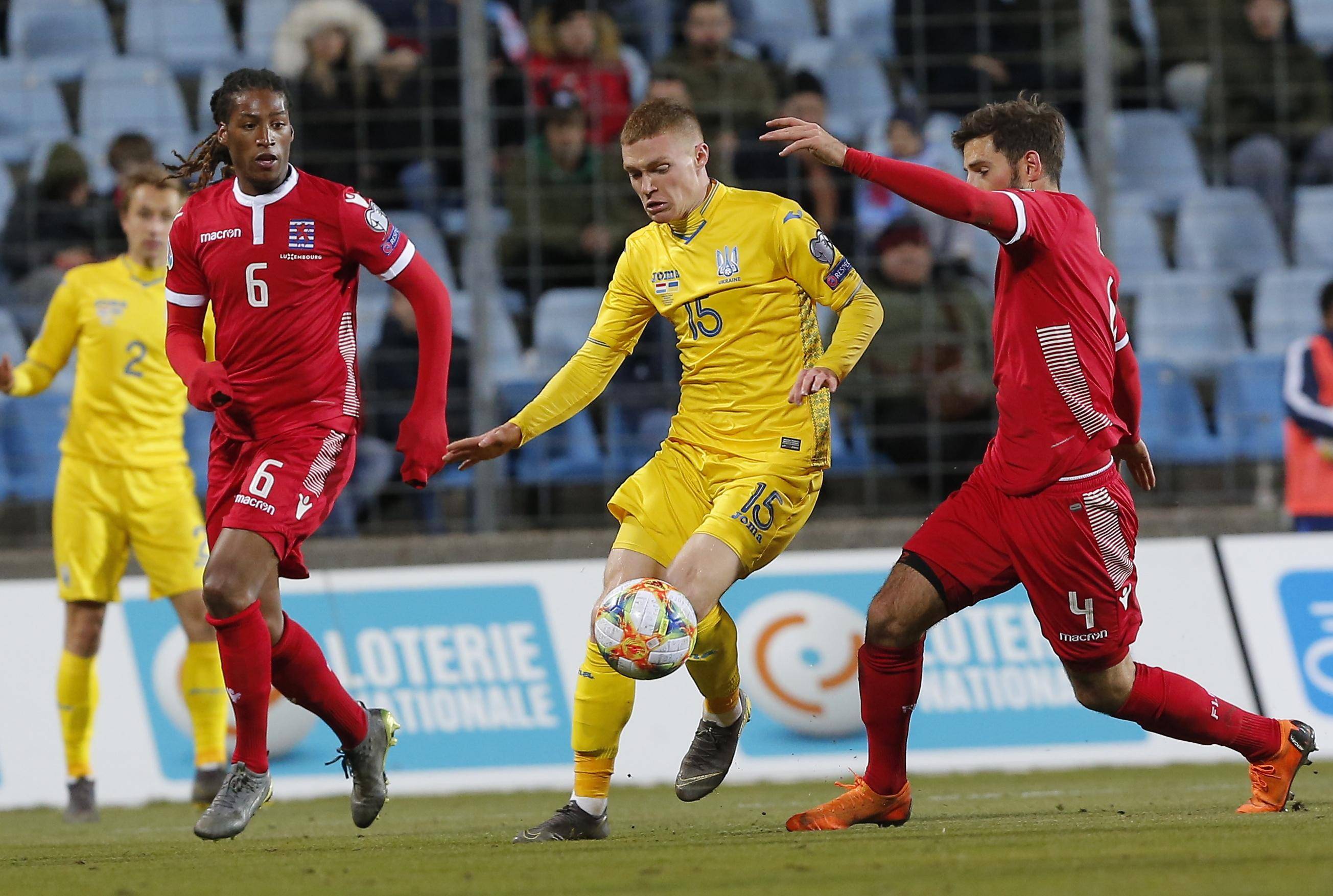 奥地利队鏖战乌克兰晋级欧洲半决