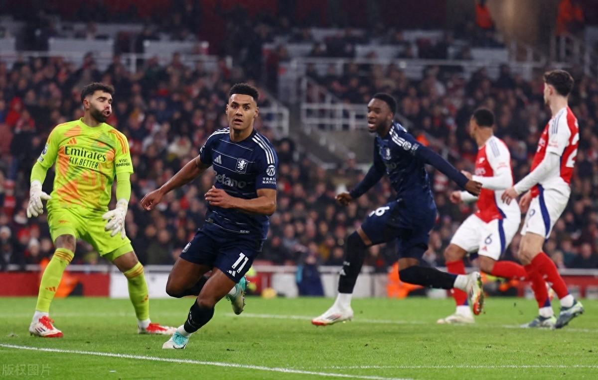 阿斯顿维拉客场大胜，打破对手防线