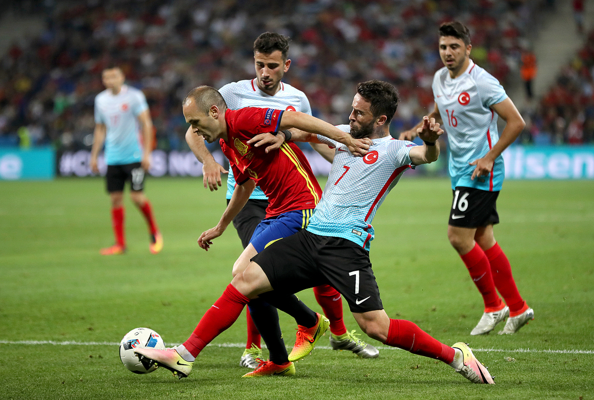 斯洛伐克队欧锦赛首轮比赛胜出 斯洛伐克队欧锦赛首轮比赛胜出