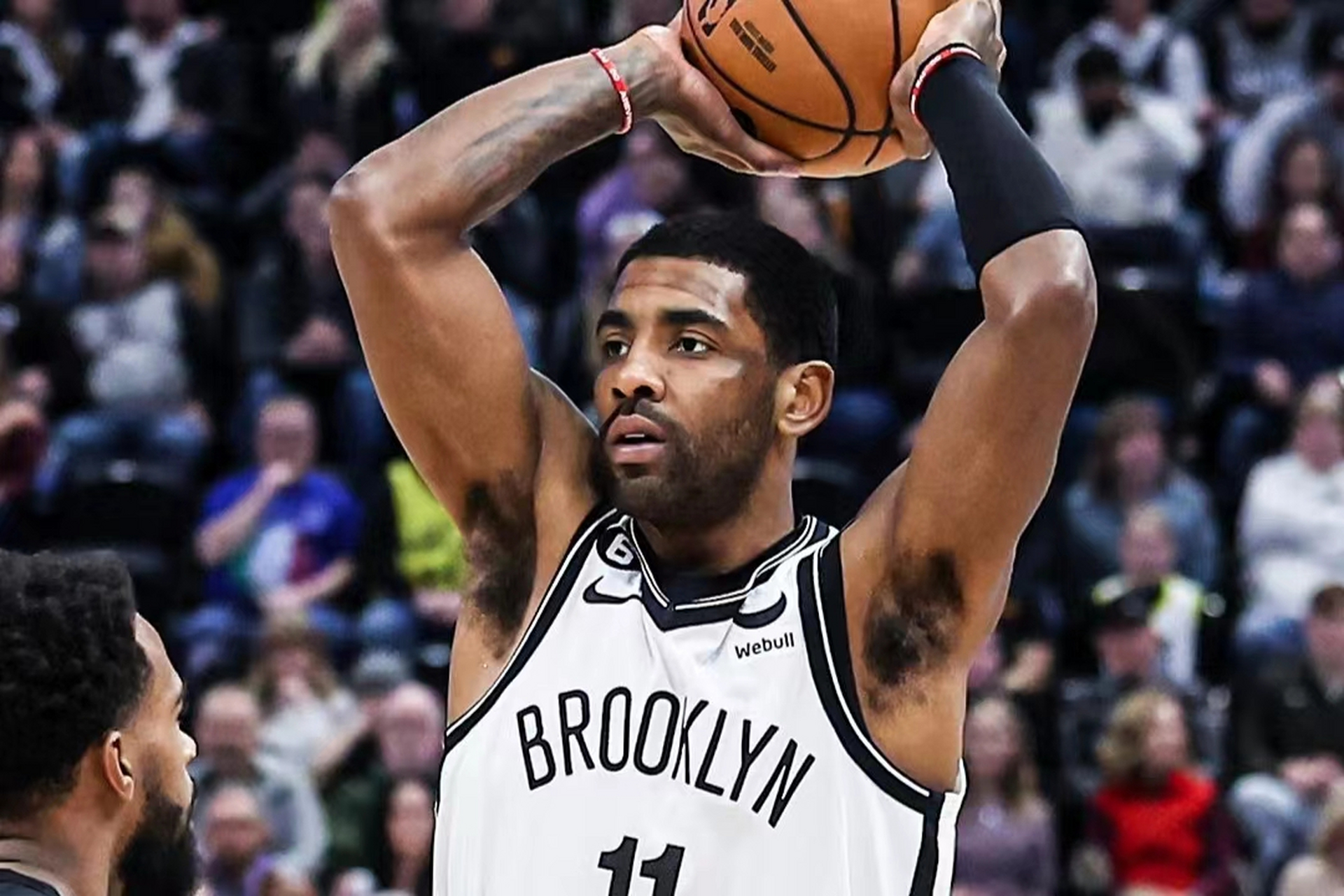 -篮网客场逆转勇士，欧文28分表现终场前绝杀