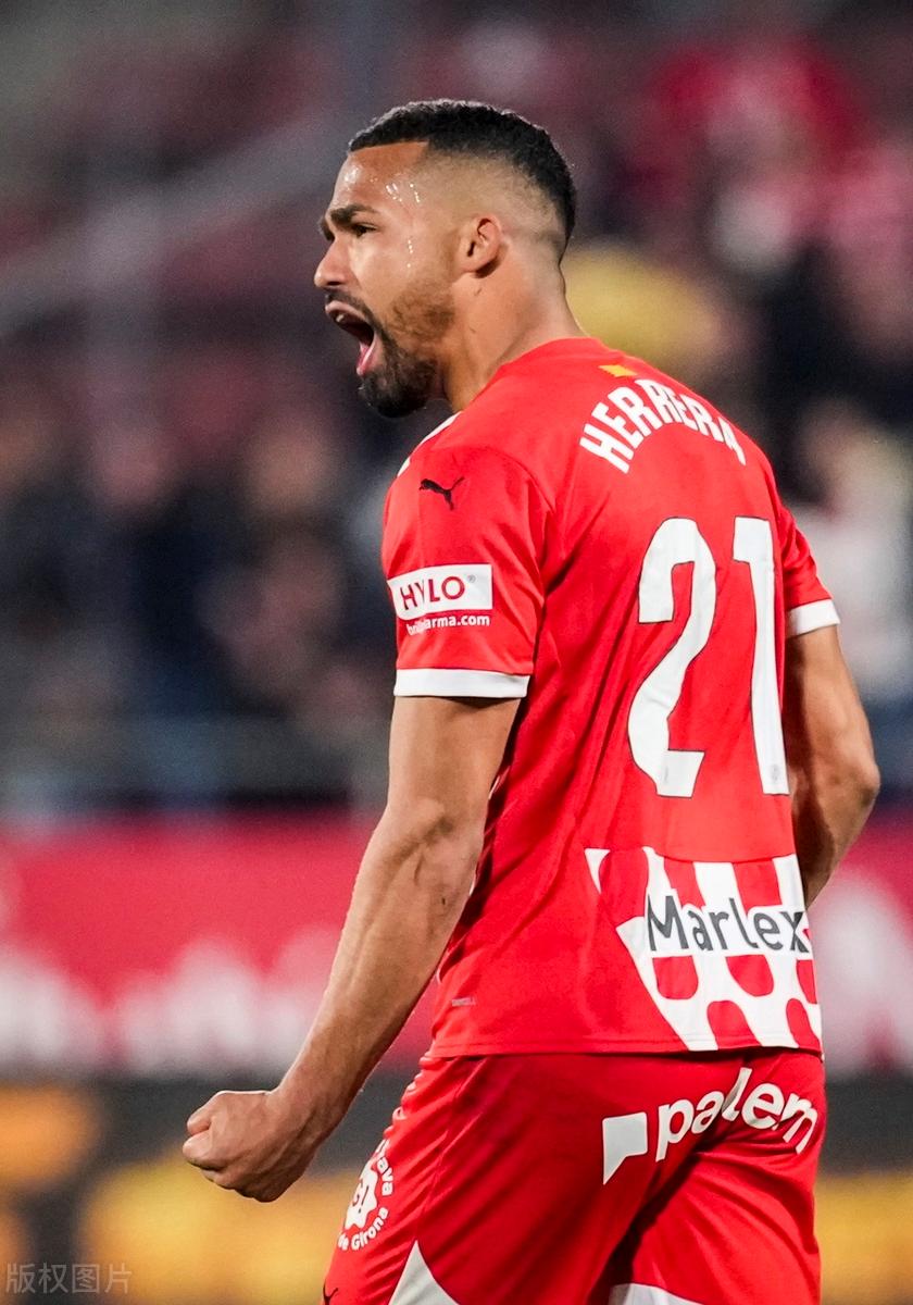 赫塔菲队员在比赛轮转中发挥稳定 赫塔菲队员在比赛轮转中发挥稳定