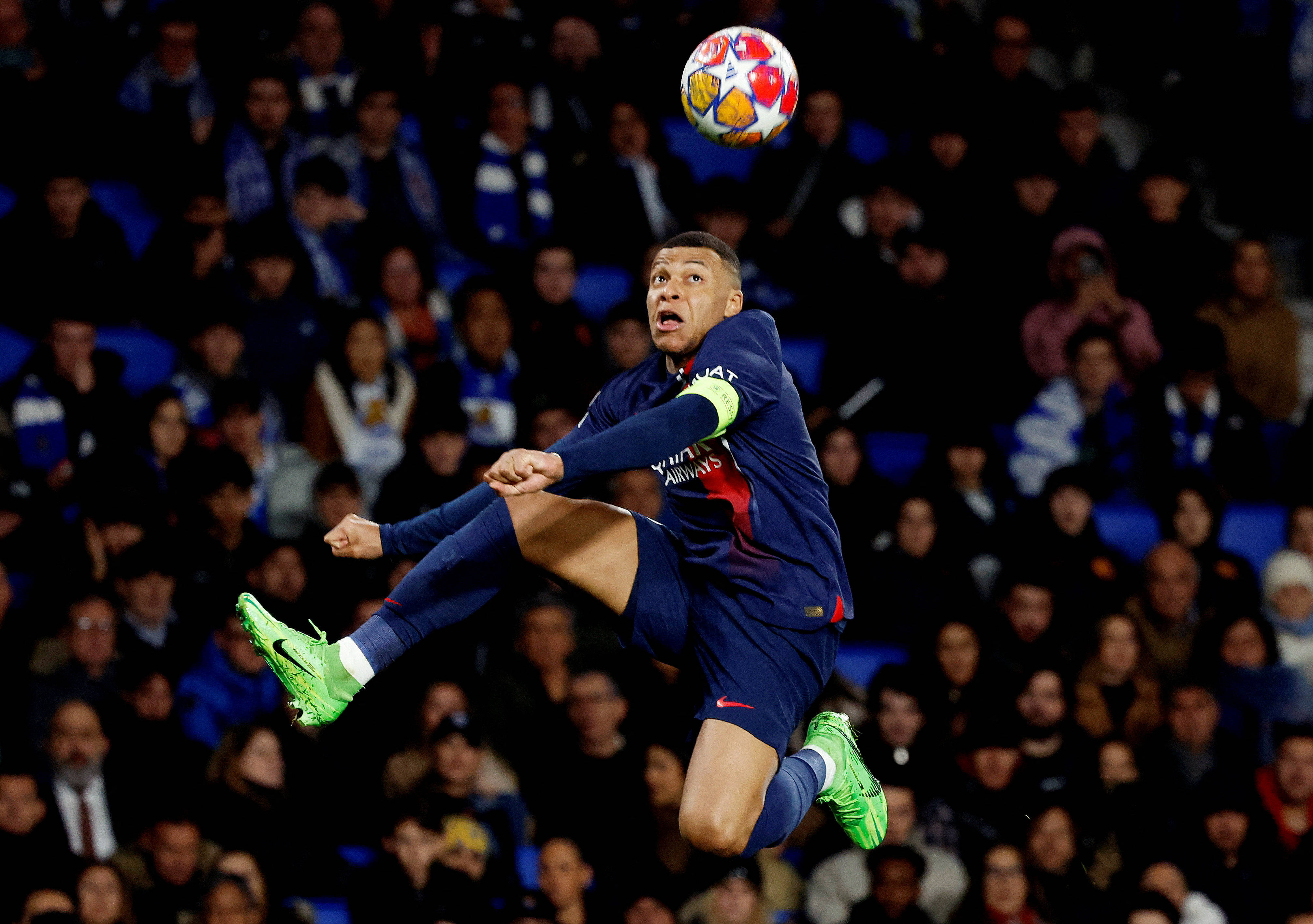 巴黎圣日耳曼宣布签下新秀中场球员