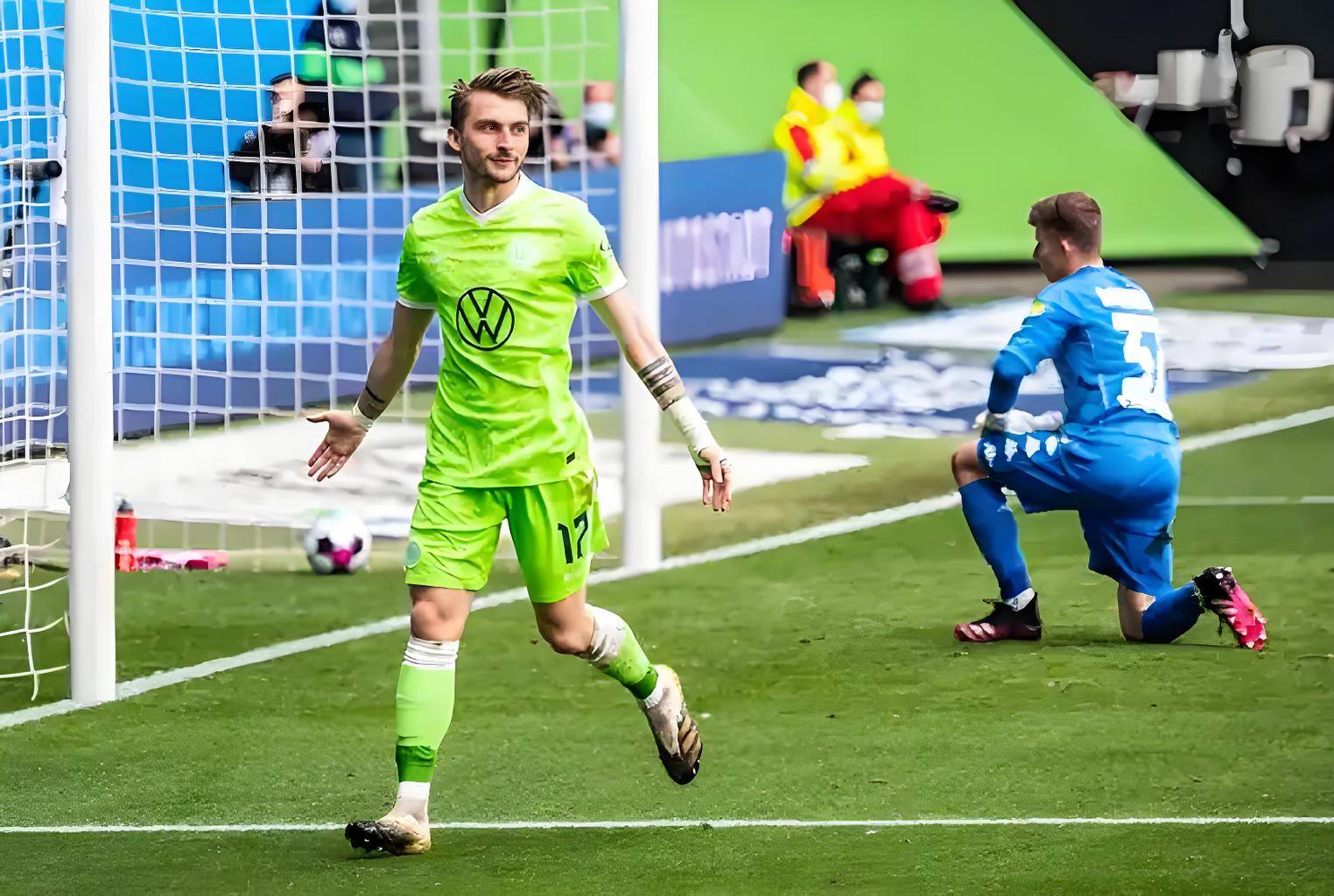 -法兰克福主场力克霍芬海姆取得关键胜利