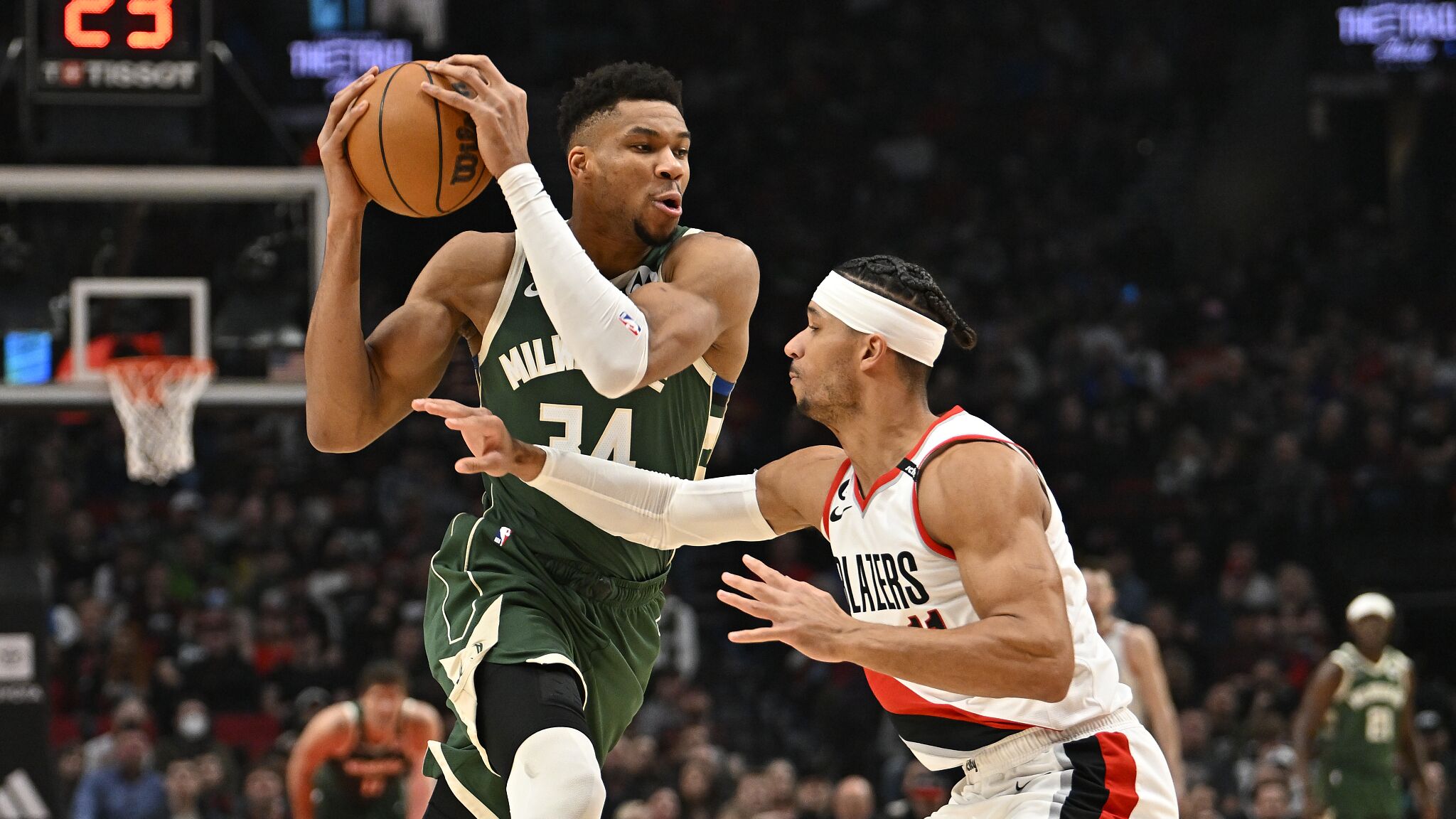 -雄鹿胜开拓者，豪取五连胜的简单介绍